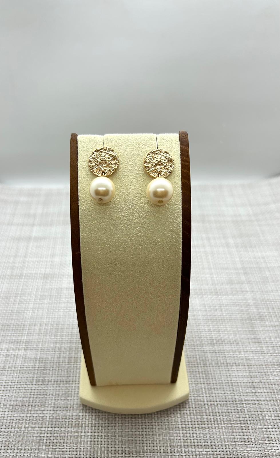 Gold Pearl Earring