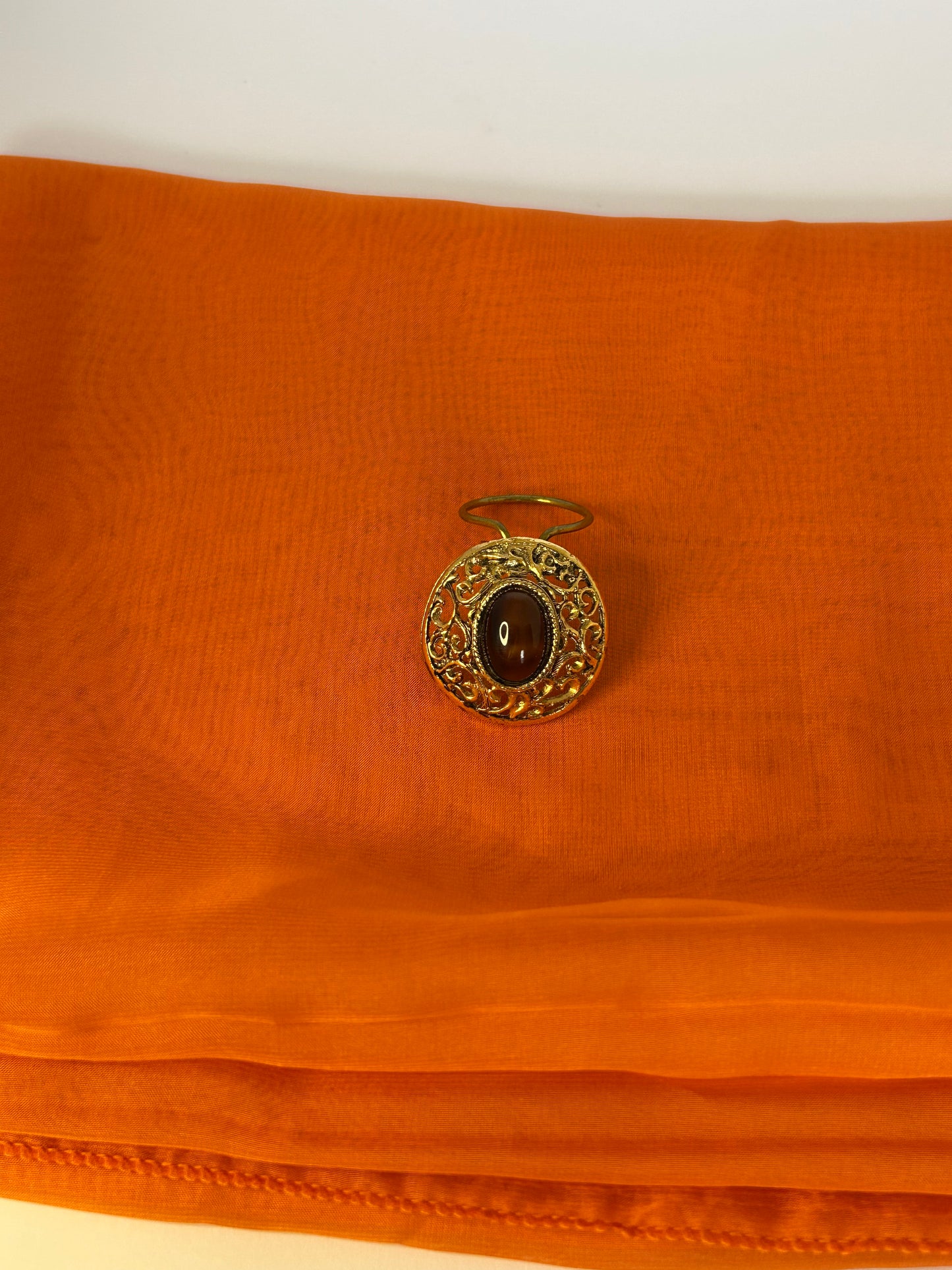Vintage Scarf Clip & Basic Sense Scarf