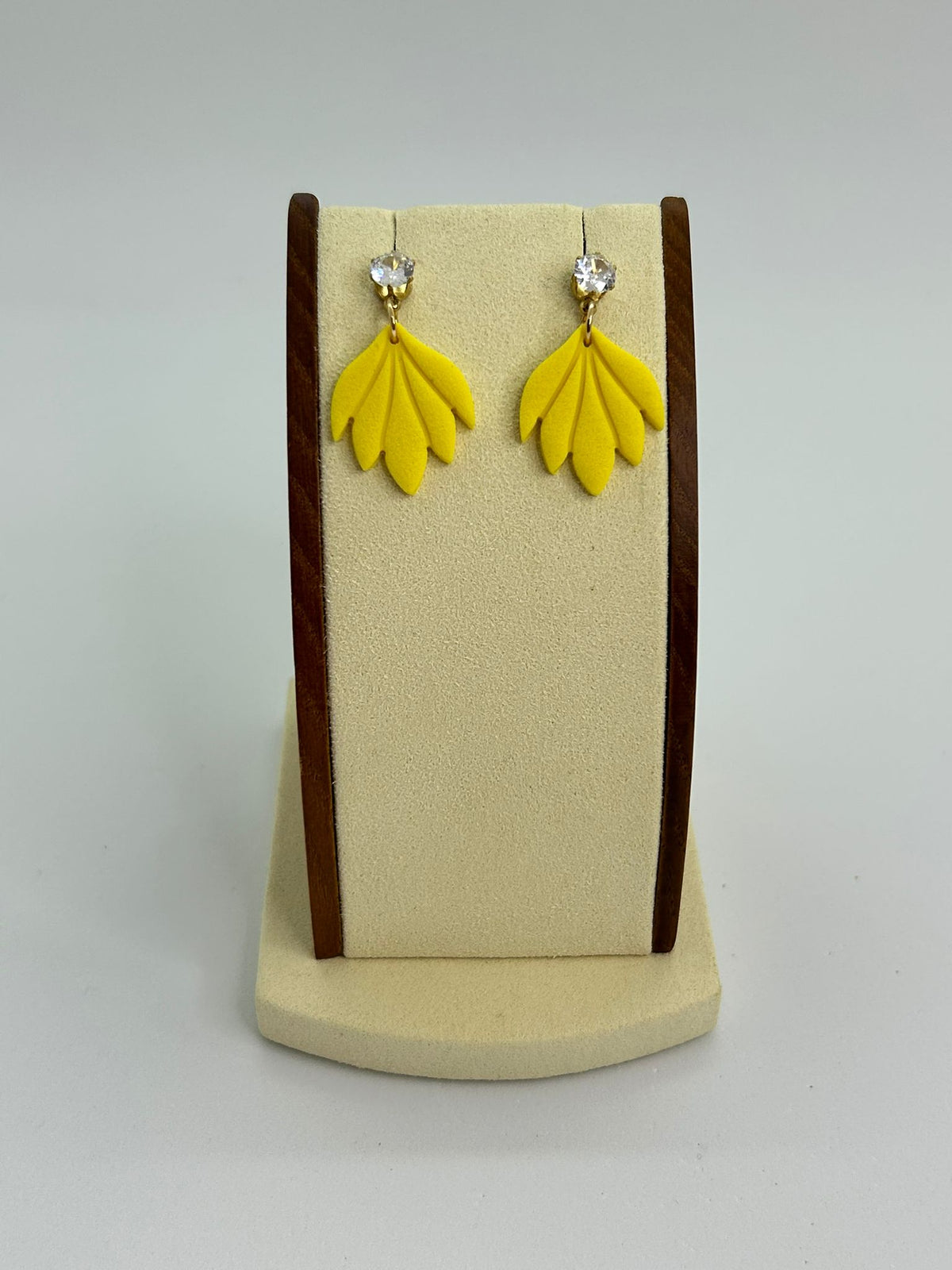 Clay Shell Earring - Yellow