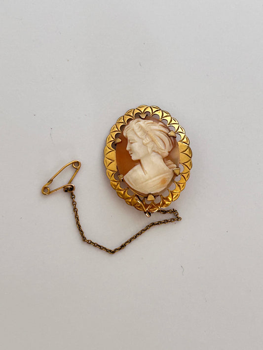 Vintage Rolled Gold Shell Cameo Brooch