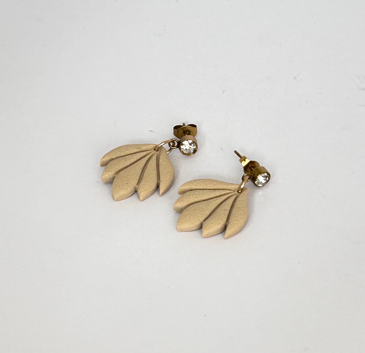 The Iris Beige