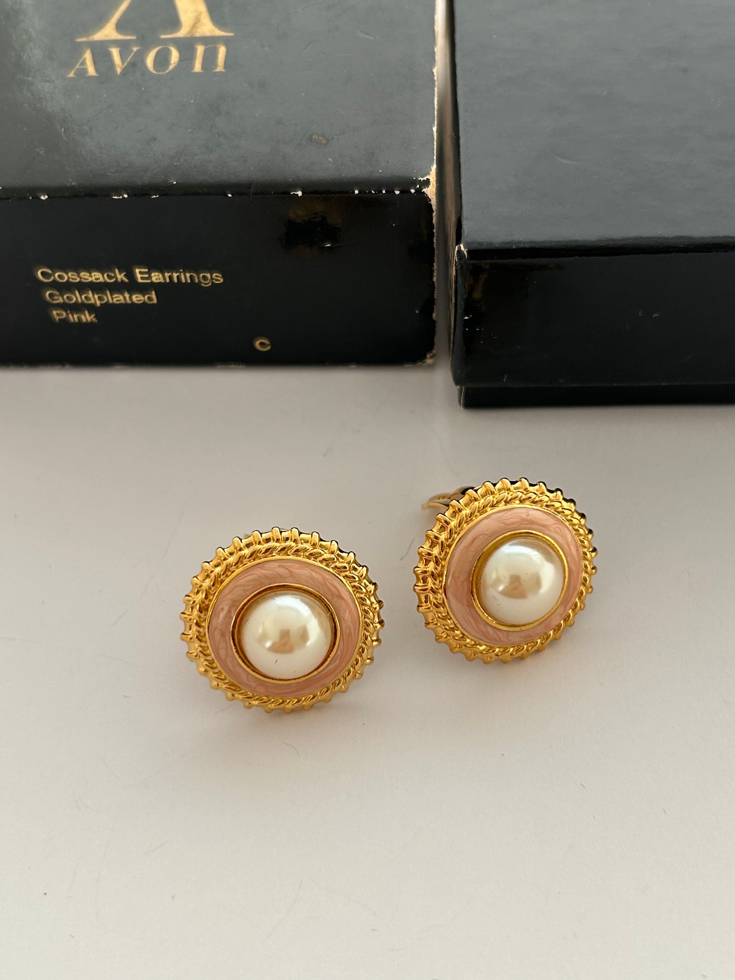 Vintage 80's AVON Clip on Earrings