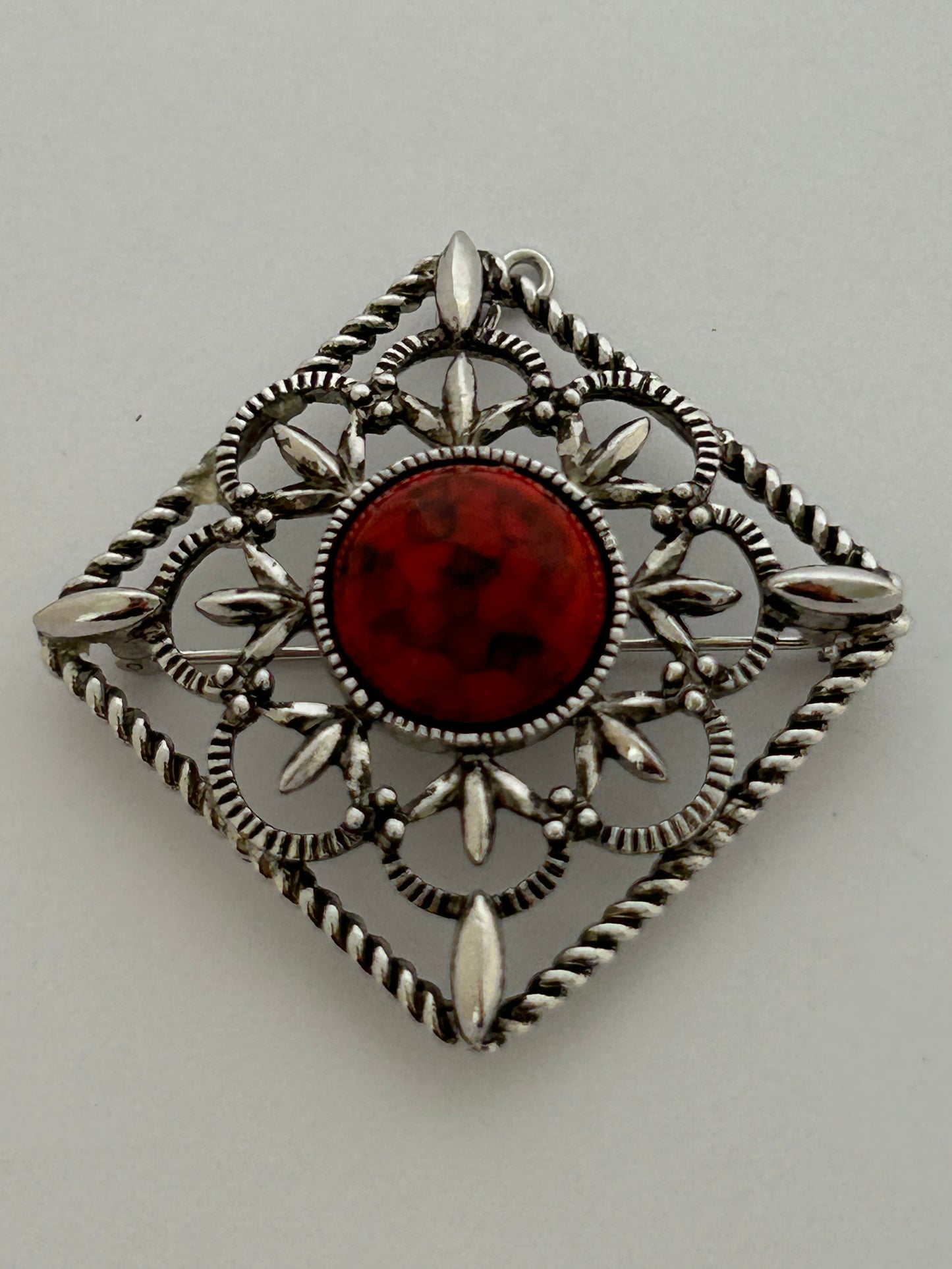 Vintage Sarah Coventry Brooch/Pendant